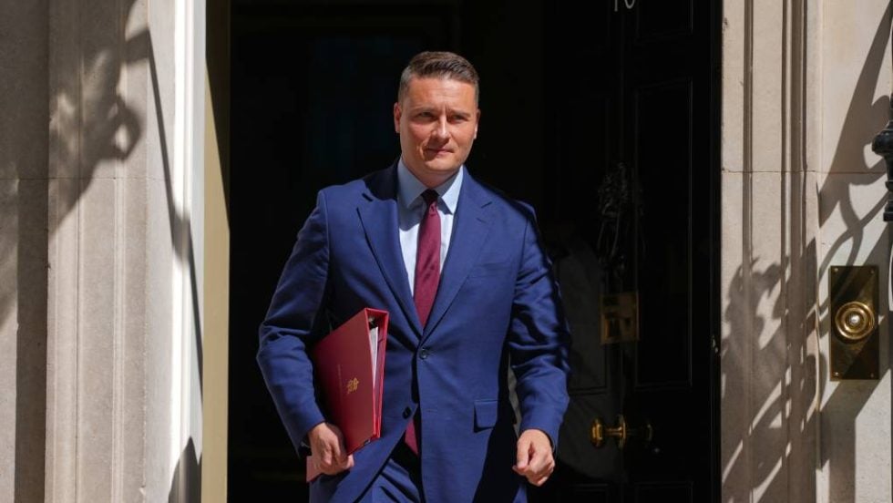 Βρετανία: Συνάντηση Στάρμερ με τον δελφίνο Στρίτινγκ - Εν μέσω θύελλας οι Εργατικοί